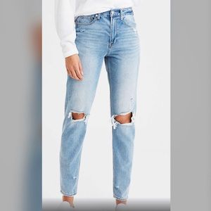 Mom Jeans • American Eagle
